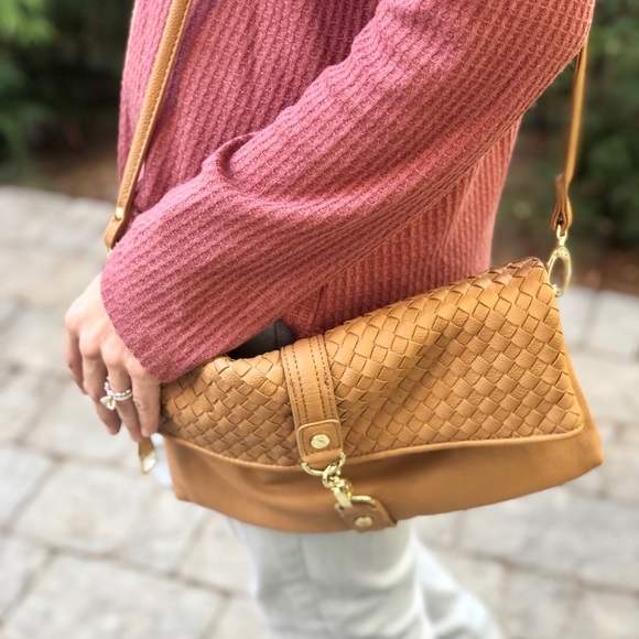 Steve Madden Handbags - Steve Madden cross body purse